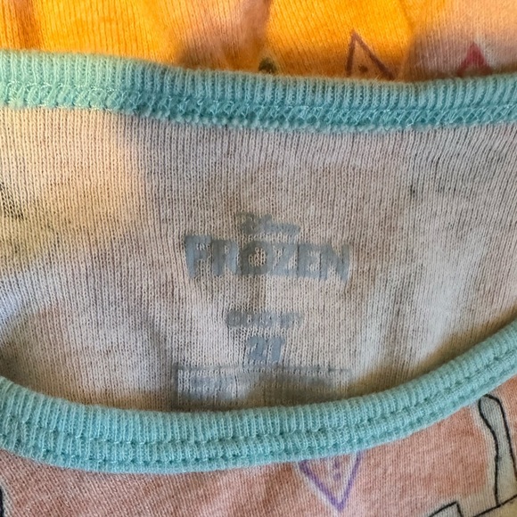 Disney Frozen 2 pc set - Picture 2 of 3